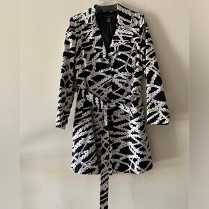 Women’s Black and White Belted Patterned Coat Blazer